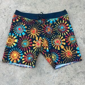 Billabong Men's Airlite Sundays Sun Pattern Swim Trunks Size 38